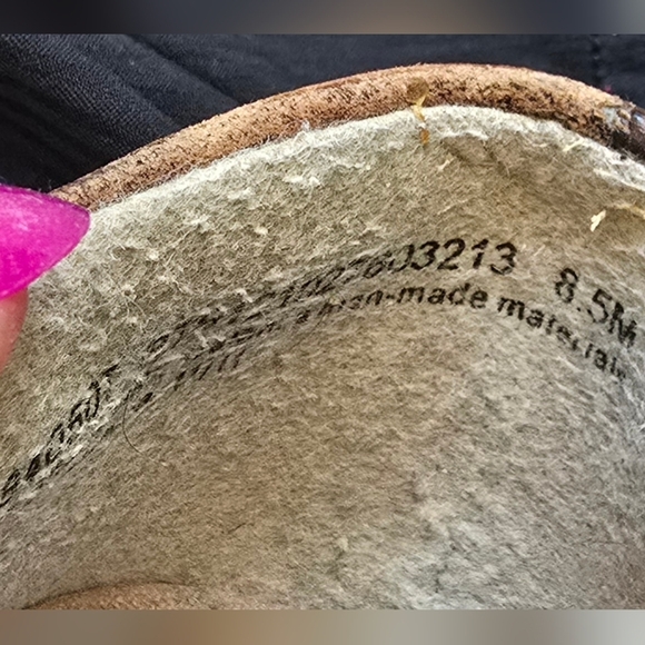 Sandhills Collection Shoes Slip On Leather Pleated Button Detail Tan Size8.5M - Picture 12 of 12